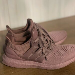 adidas Women's Mauve Athletic Shoes